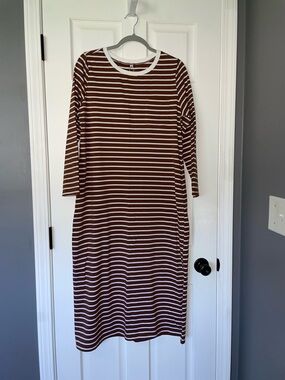 Women’s Brown & White Striped Midi Dress - Classic Crew Neck